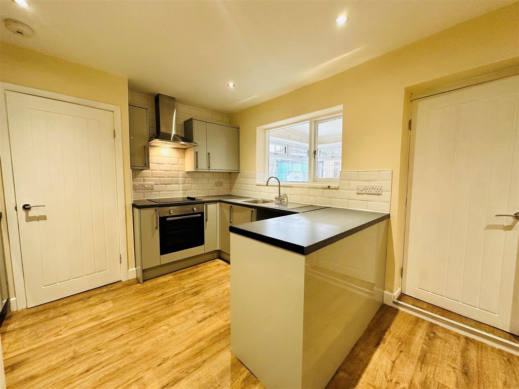 Property photo 2 of 13 Kitchen.Jpg