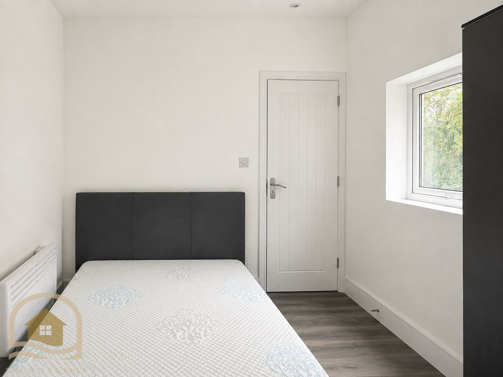 Property photo 2 of 34