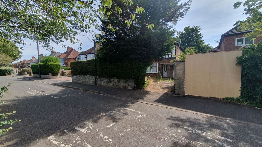 Property photo 2 of 7