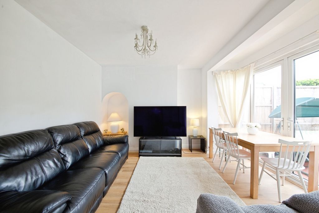 Property photo 2 of 18 Pbox-Img.Jpg