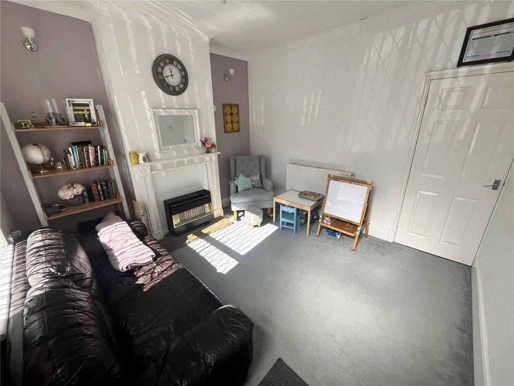 Property photo 2 of 10 Picture No. 04