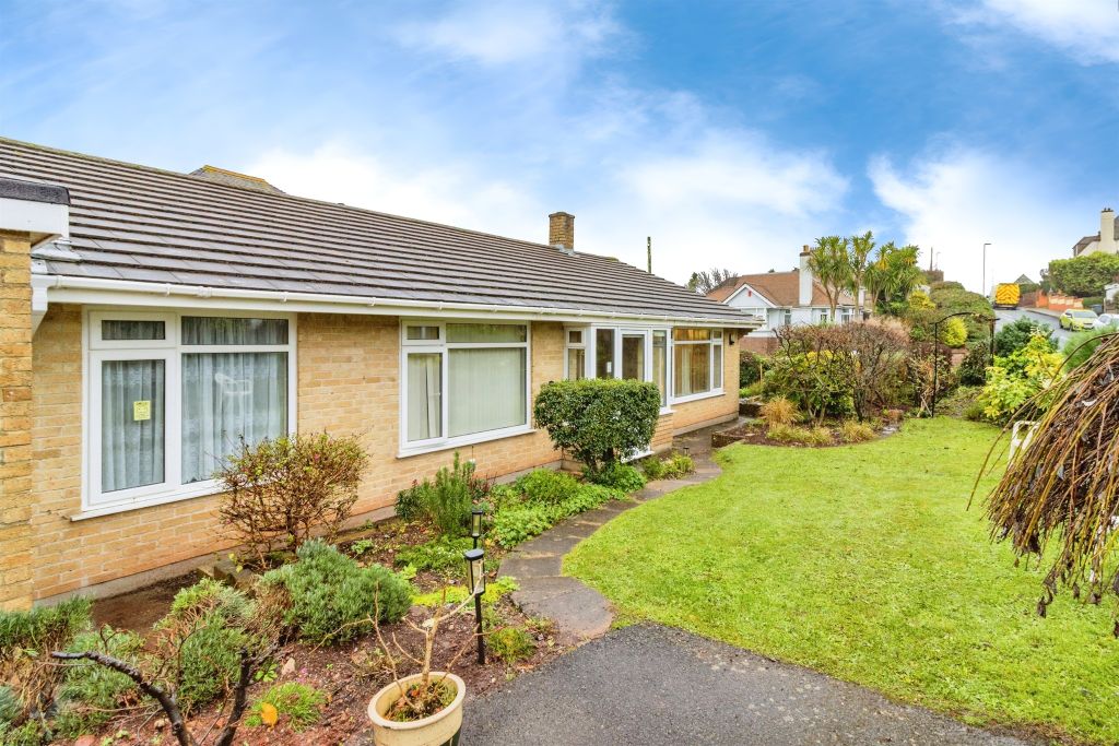 Property photo 2 of 32