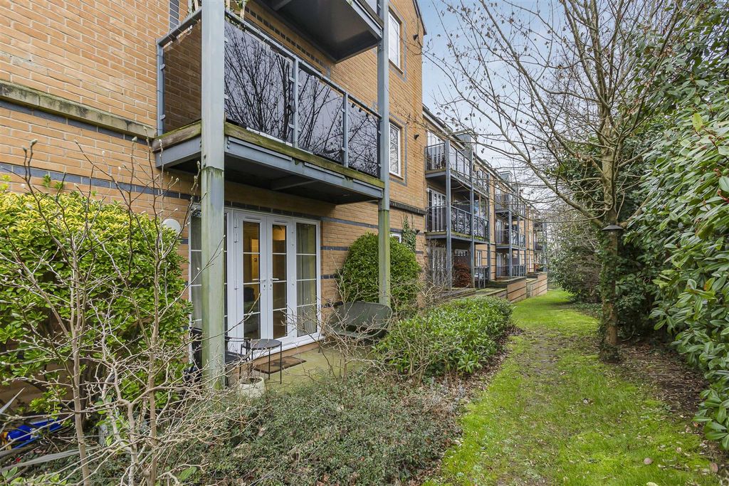 Property photo 2 of 25 19_72412.Jpg