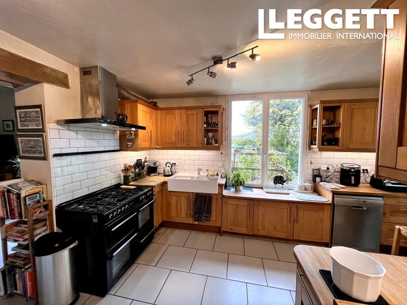 Property photo 2 of 10