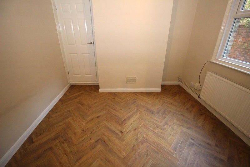 Property photo 2 of 7 Lounge.