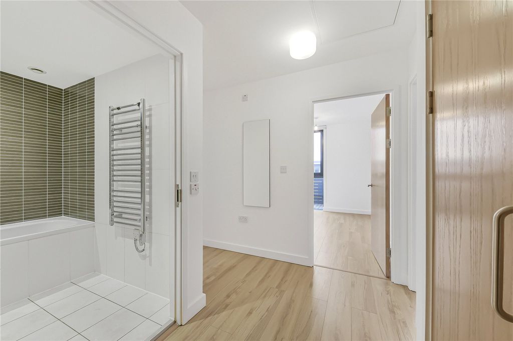 Property photo 2 of 15 Picture No. 20