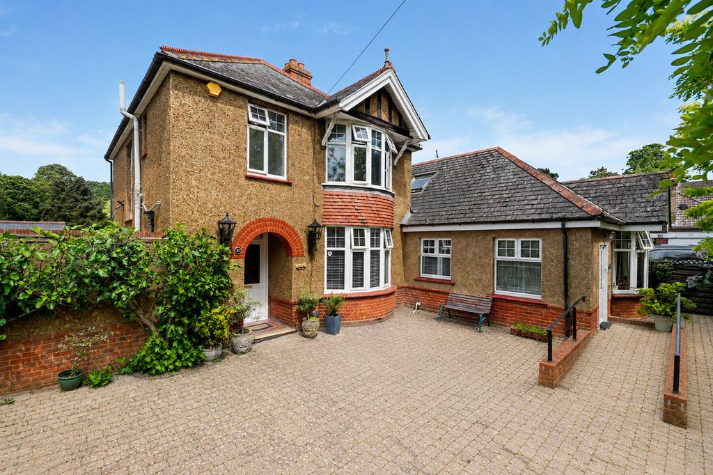 Property photo 1 of 23