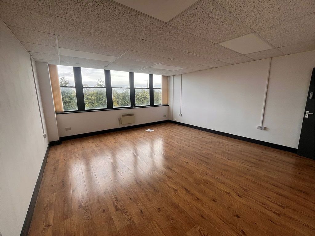 Property photo 3 of 4