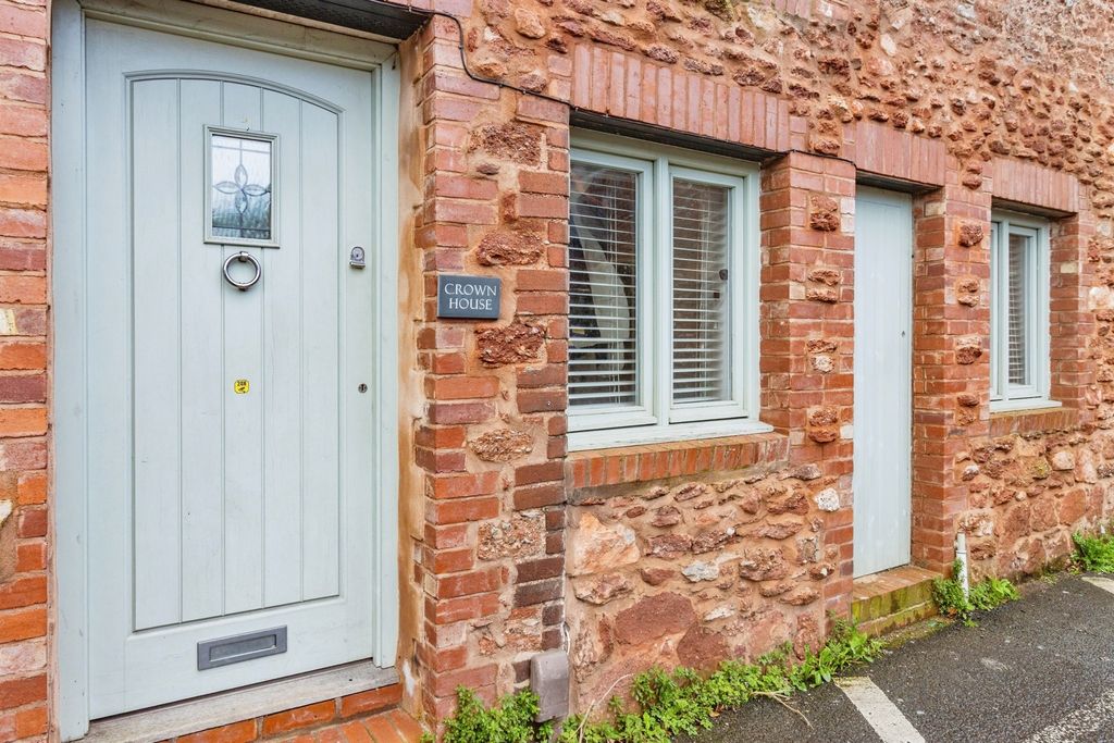 Property photo 1 of 21