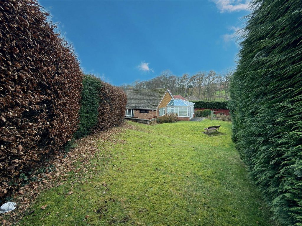 Property photo 2 of 13 Externally