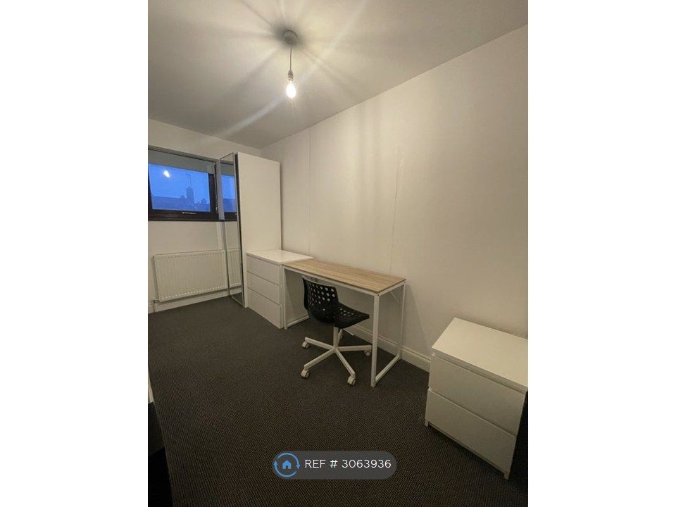 Property photo 2 of 8 Fully Furnished