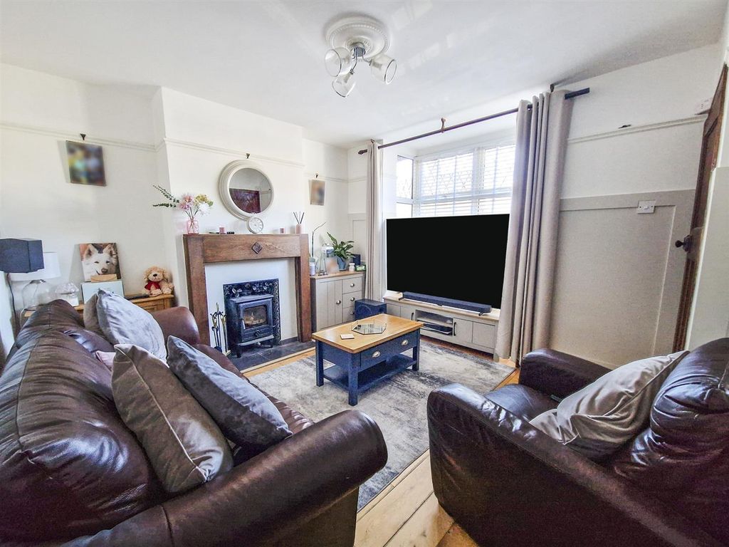 Property photo 2 of 19 1000097850.Jpg