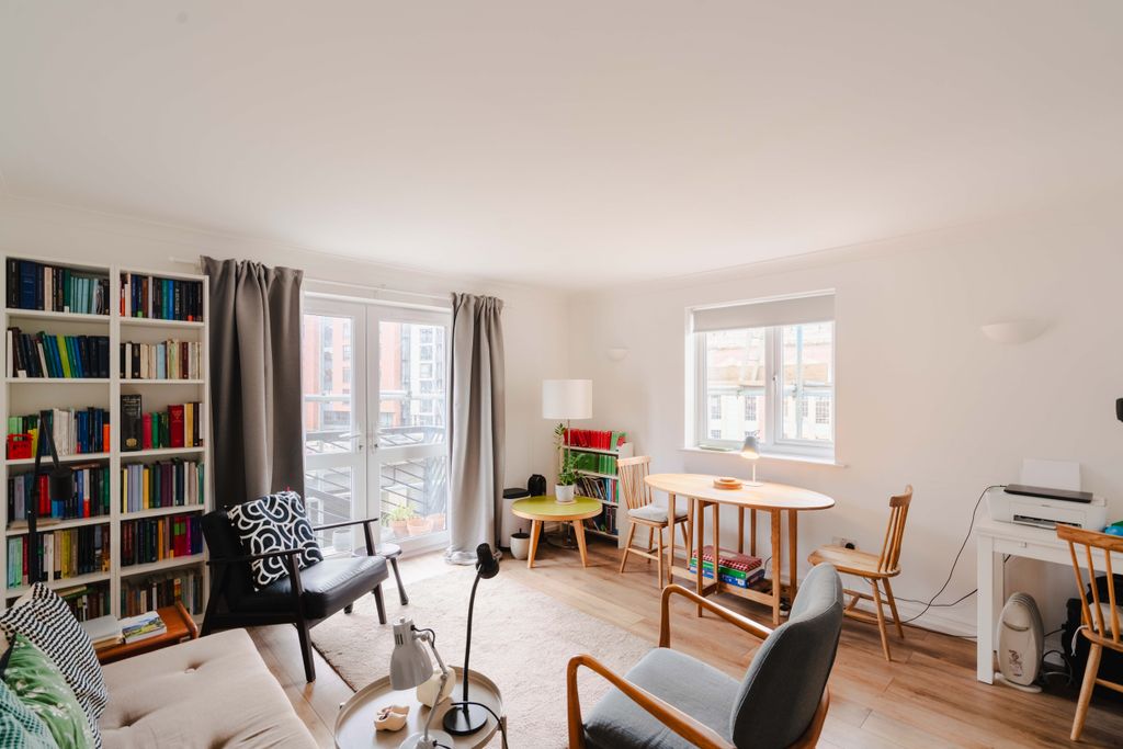 Property photo 1 of 11 6