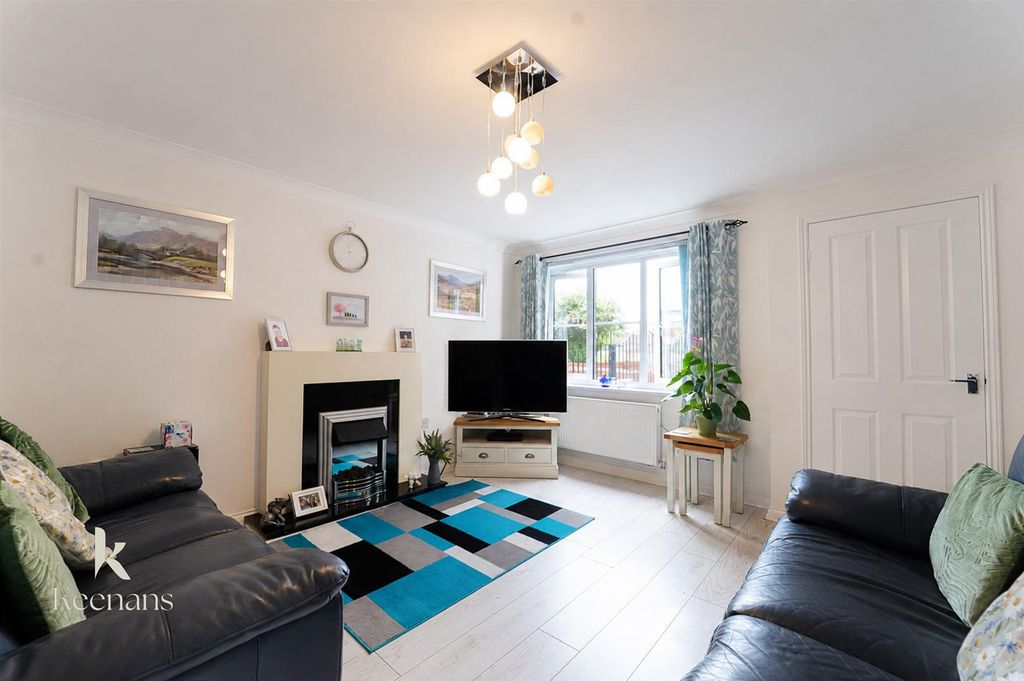 Property photo 3 of 27 4-11.Jpg
