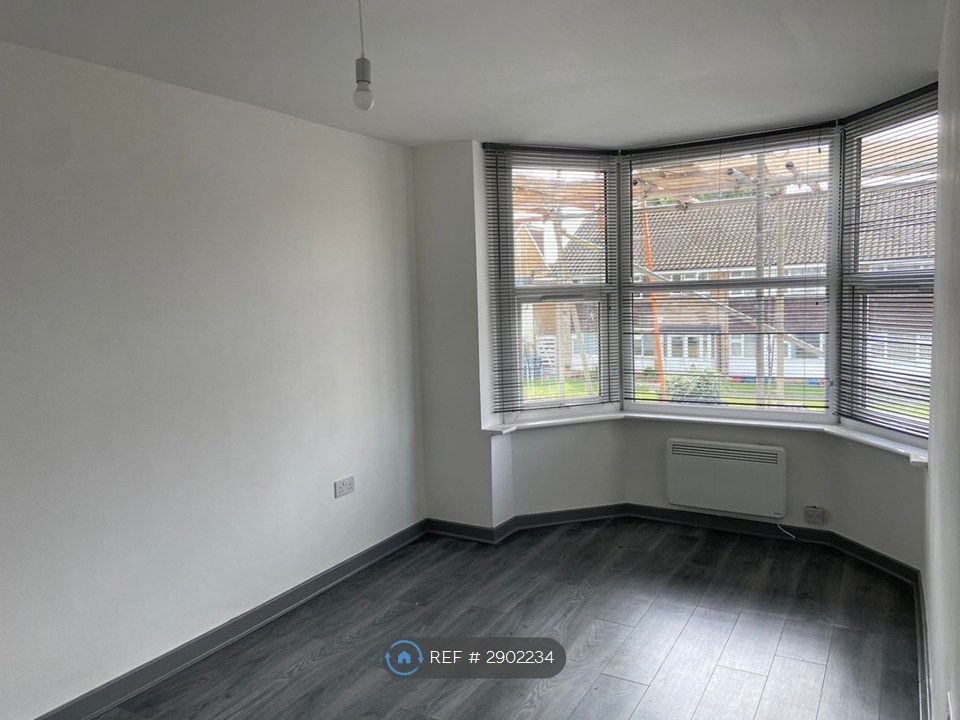 Property photo 1 of 3