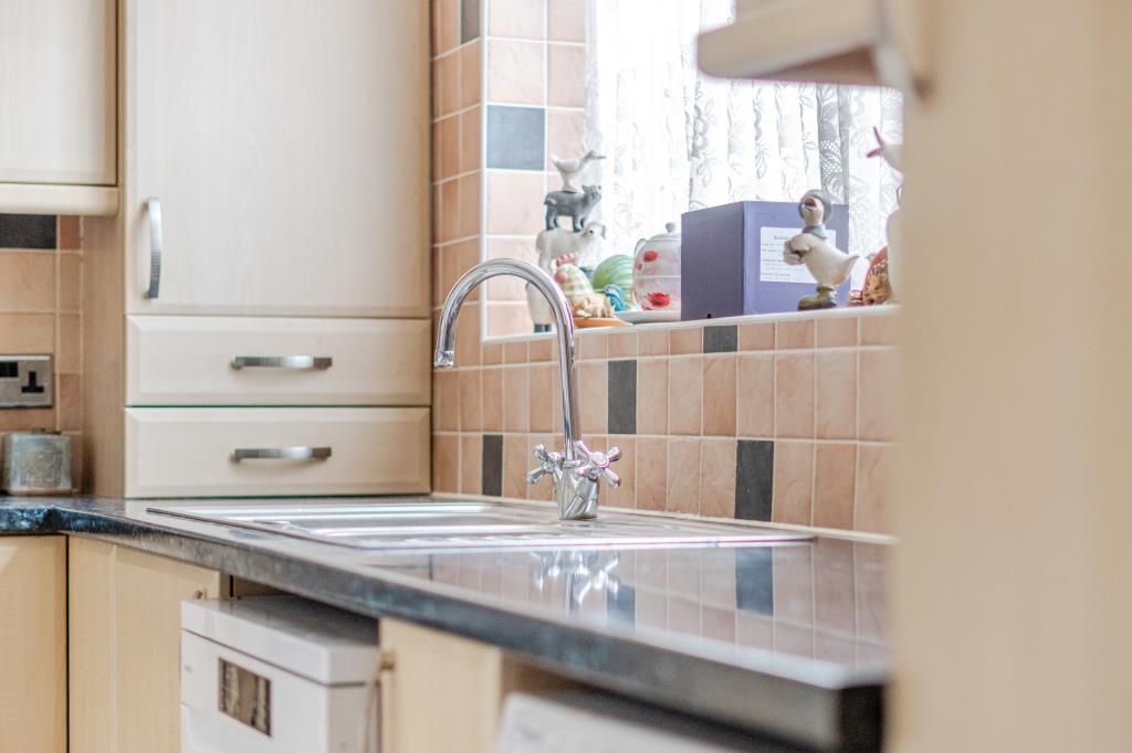 Property photo 2 of 21 Kitchen