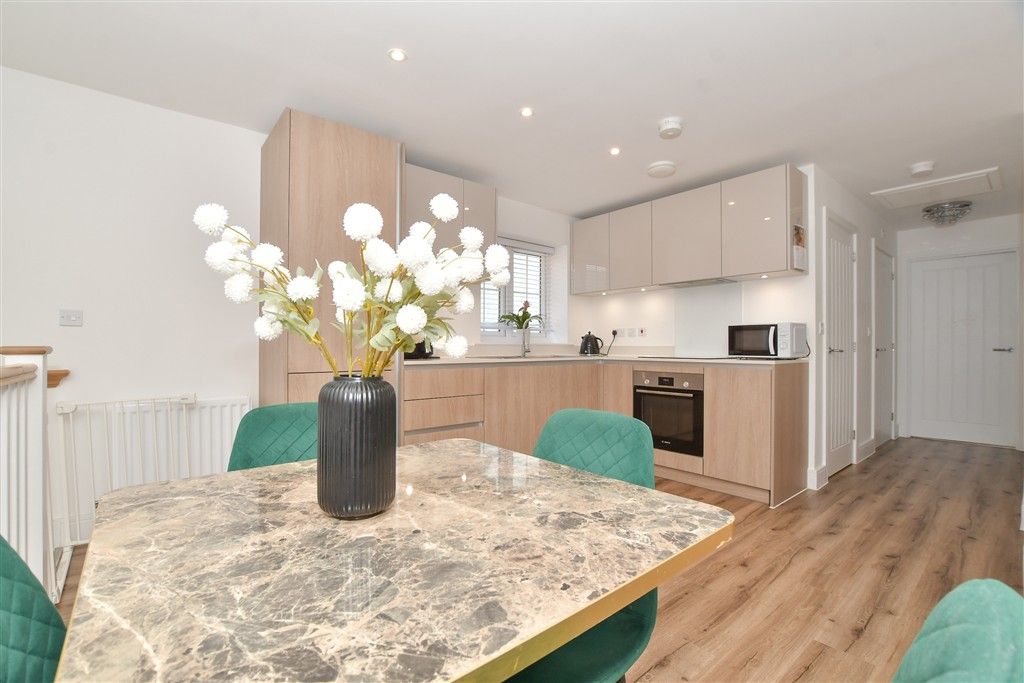 Property photo 2 of 11 Lounge/Diner Kitchen