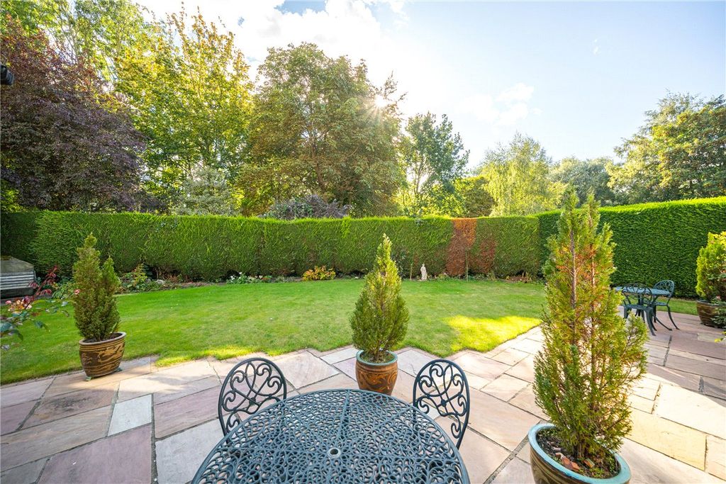 Property photo 2 of 28 Picture No. 07