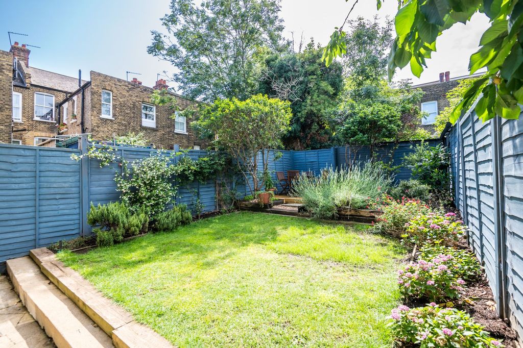 Property photo 3 of 16
