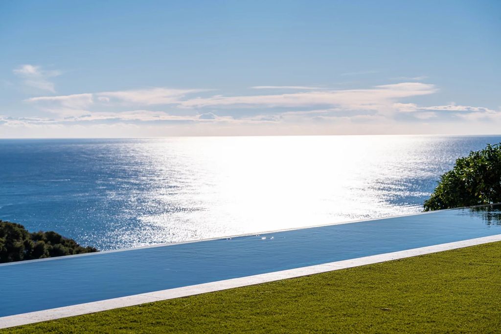 Property photo 3 of 48