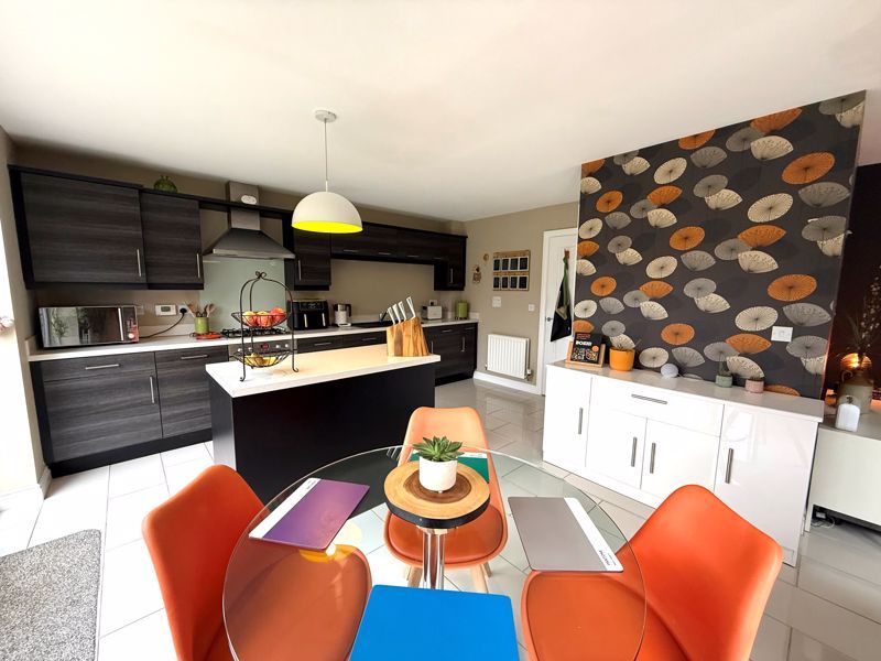 Property photo 2 of 18 Photo 7