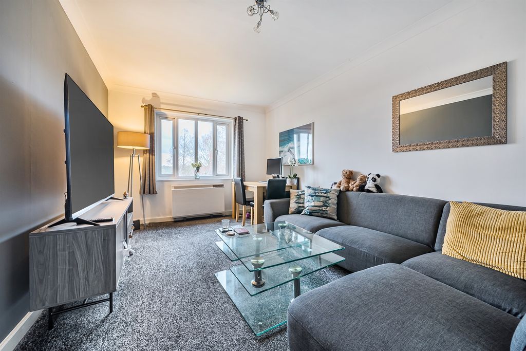 Property photo 2 of 12