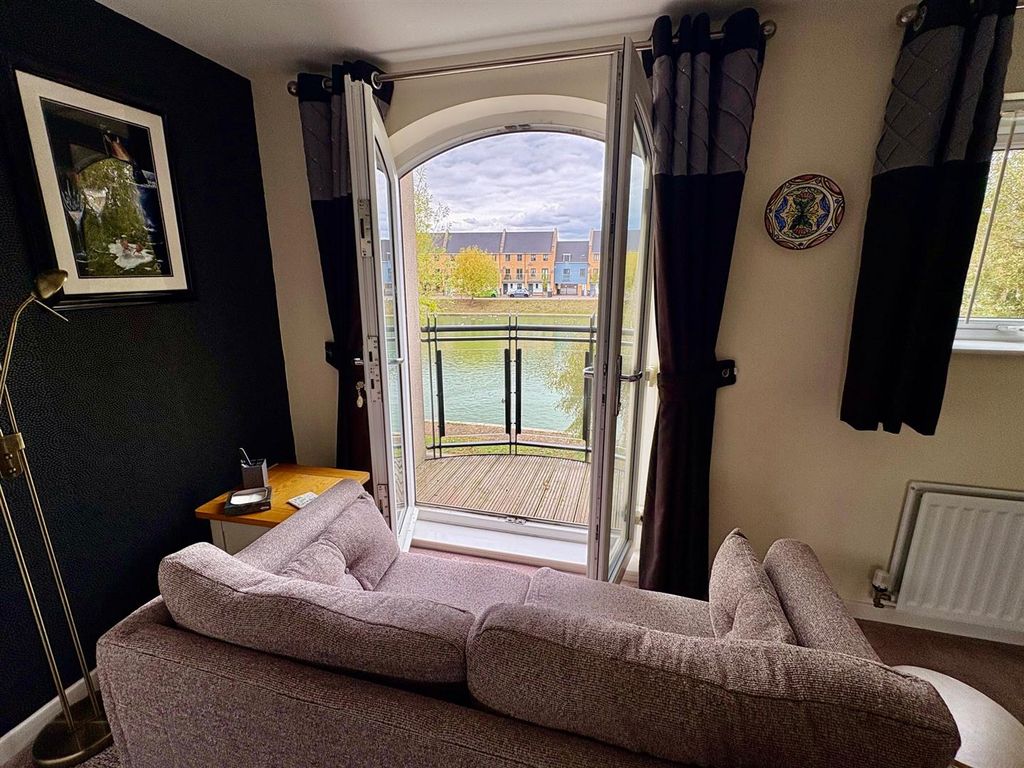 Property photo 3 of 25