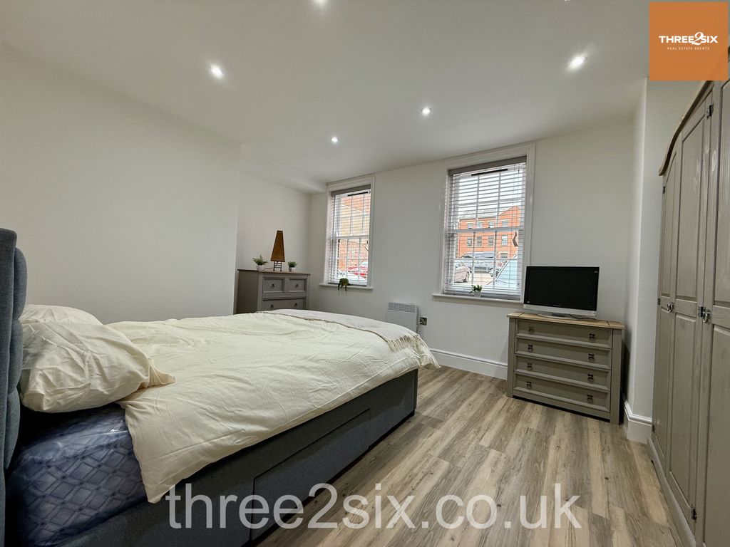 Property photo 3 of 5 Gallery