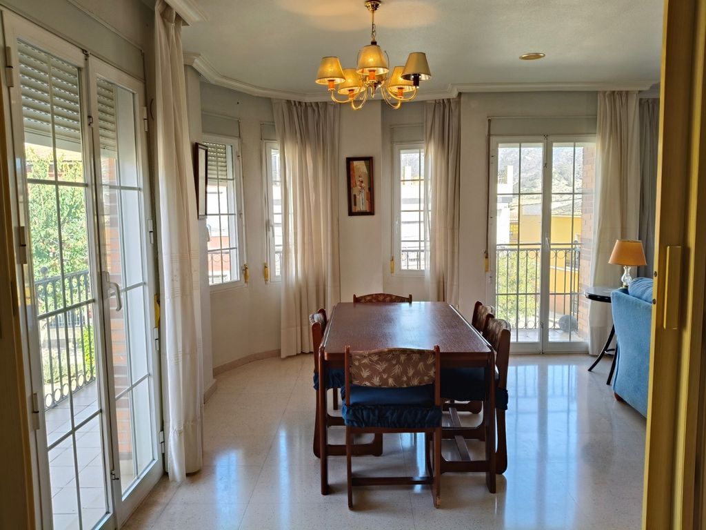 Property photo 2 of 22