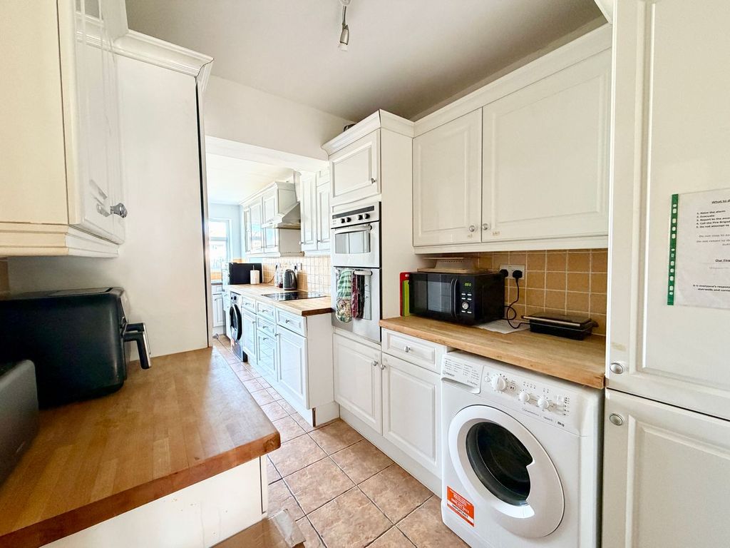 Property photo 3 of 21