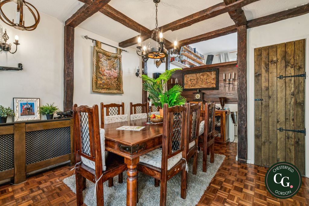 Property photo 2 of 31