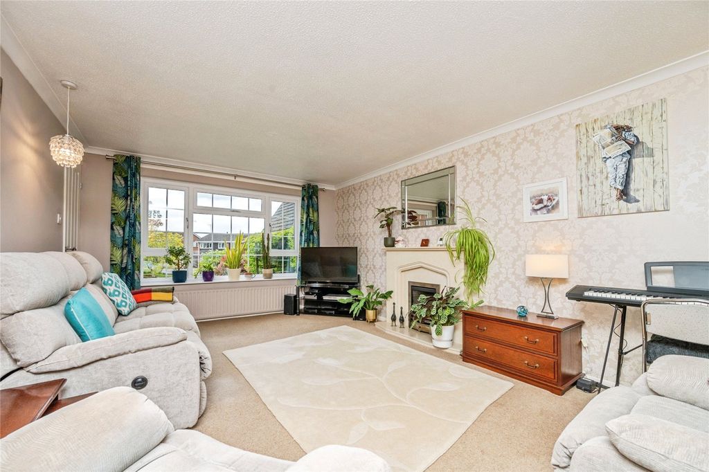 Property photo 2 of 19 Living Room