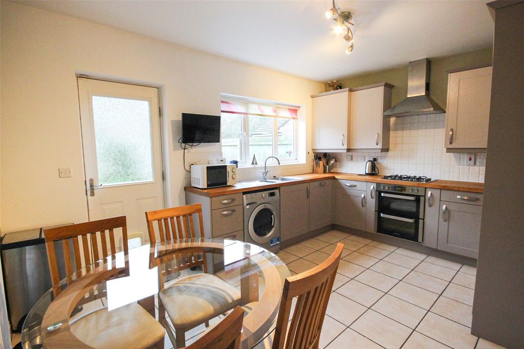 Property photo 3 of 15 Picture No. 31