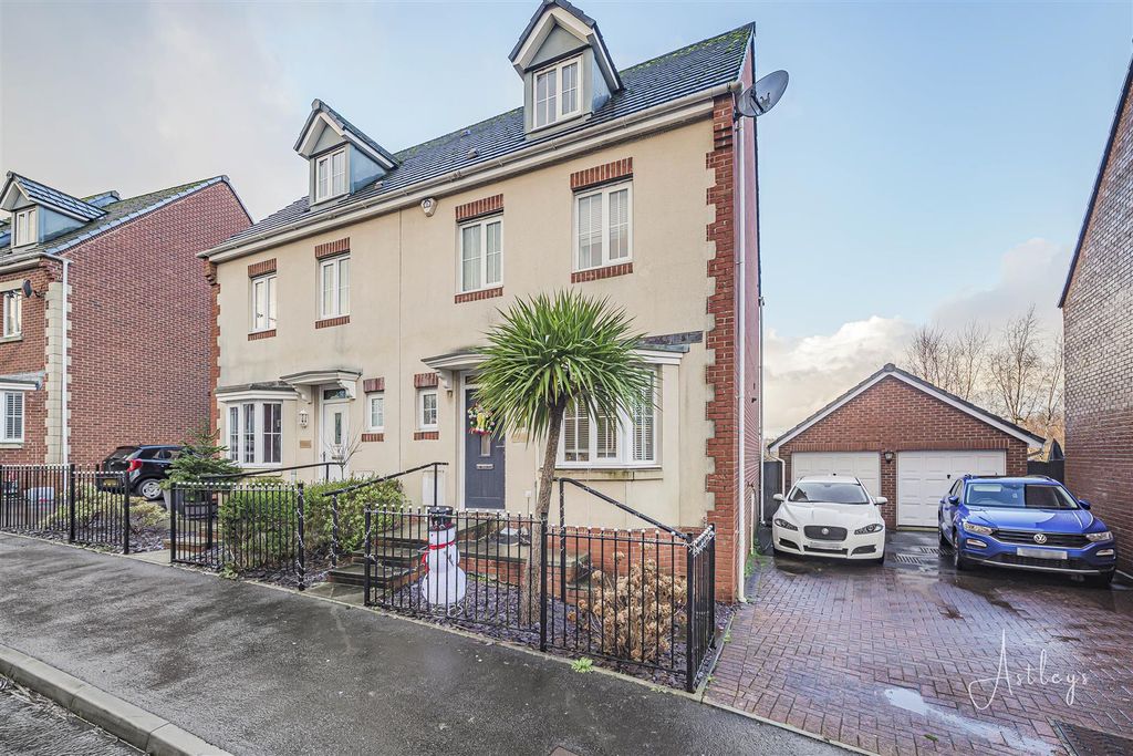 Property photo 1 of 15 50-P1118930.Jpg