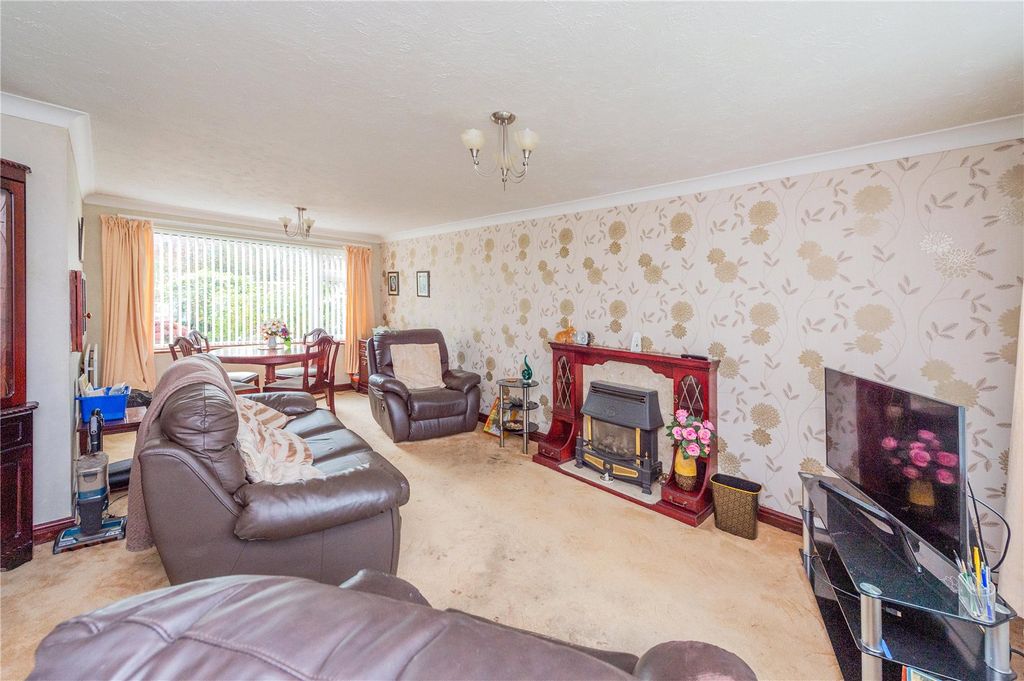 Property photo 2 of 29 Picture No. 21