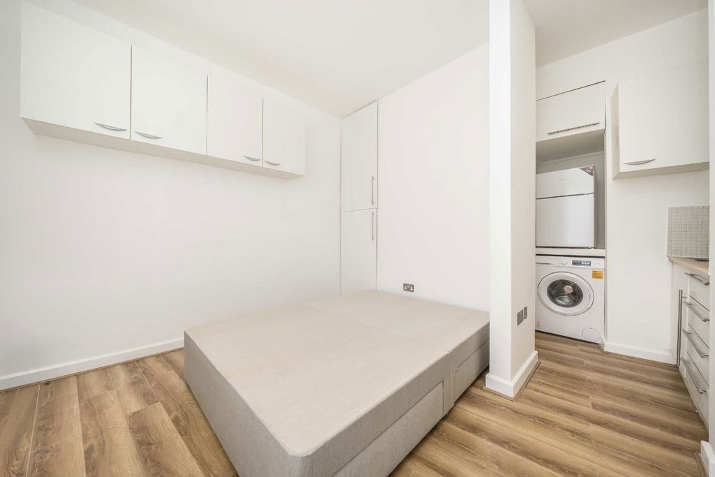 Property photo 2 of 3