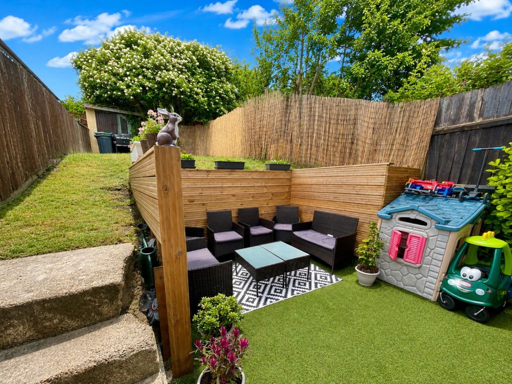 Property photo 2 of 10 5179173