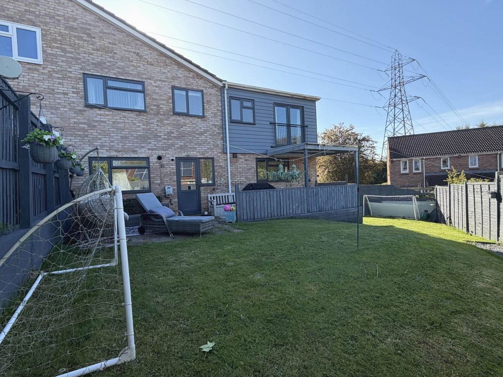 Property photo 3 of 17