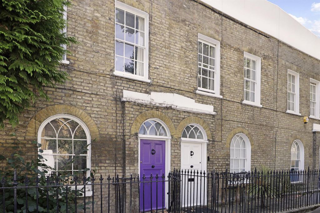 Property photo 1 of 15 40,Liverpool Grove London, Se17 2Hj_1433.Jpg