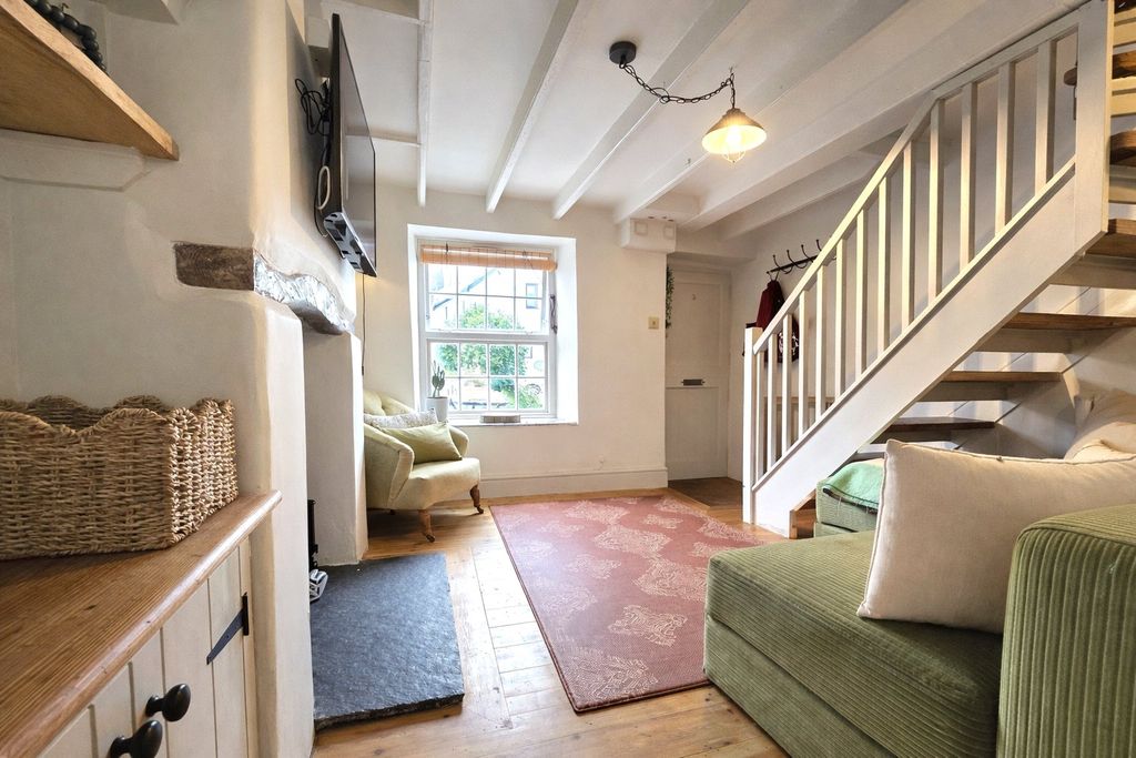 Property photo 3 of 13 3 - Picture No. 09