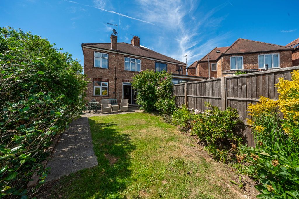 Property photo 3 of 14