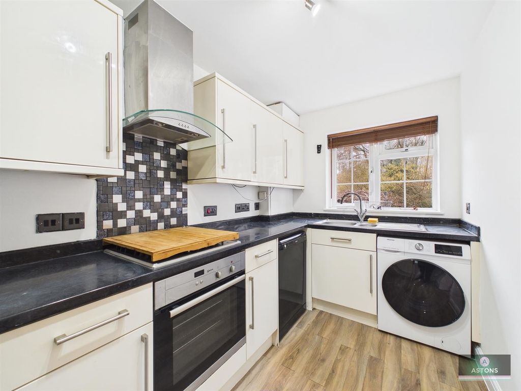 Property photo 3 of 10 Cam02067G0-Pr0182-Still002.Jpg