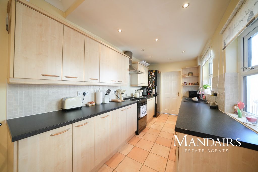 Property photo 3 of 16