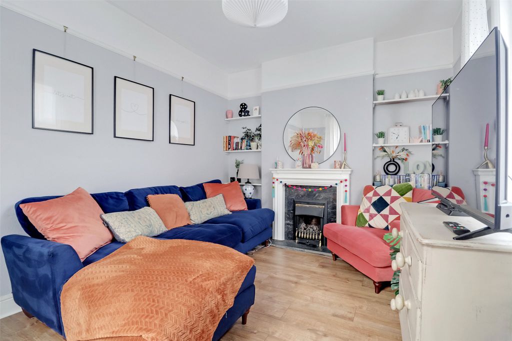 Property photo 2 of 9 Picture No. 06