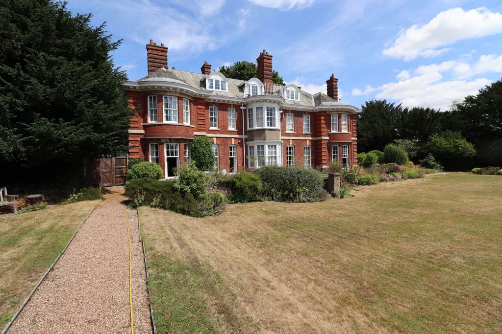 Property photo 2 of 14 Img_7335