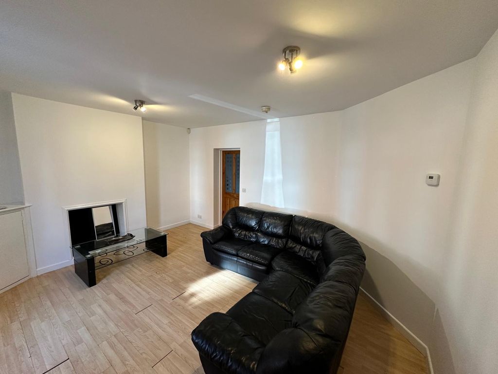 Property photo 2 of 14 1B784094-2Ff4-435B-966d-d8694Fcb4961.Jpg