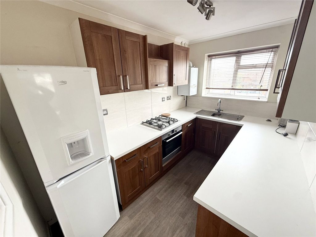 Property photo 3 of 16 Picture No. 26