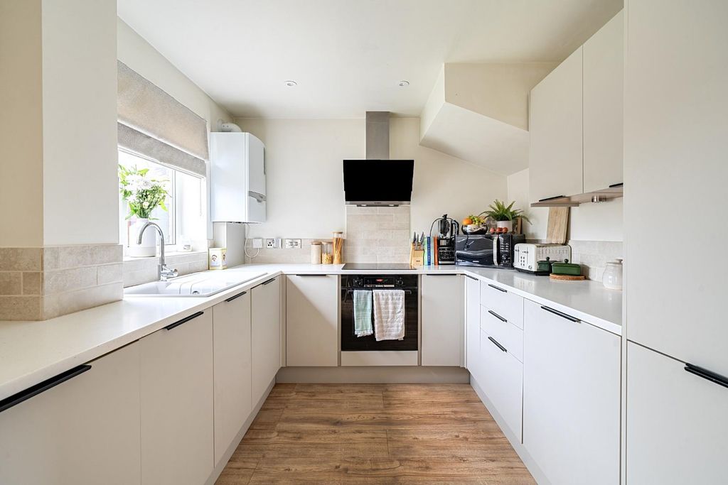 Property photo 3 of 18 1446571-9-69E0Eadfa90B8.Jpg