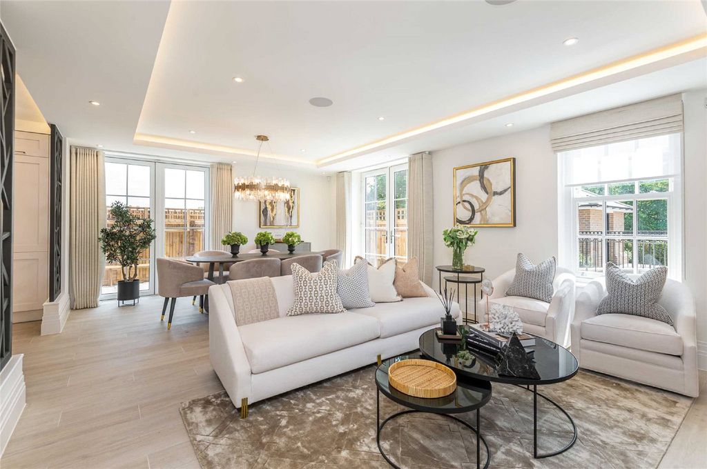 Property photo 2 of 10 Photo