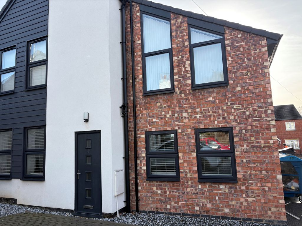 Property photo 1 of 8 1